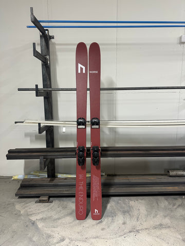 -30% Enduro 180 Pinot Noir, Tyrolia Attack 17 (2)